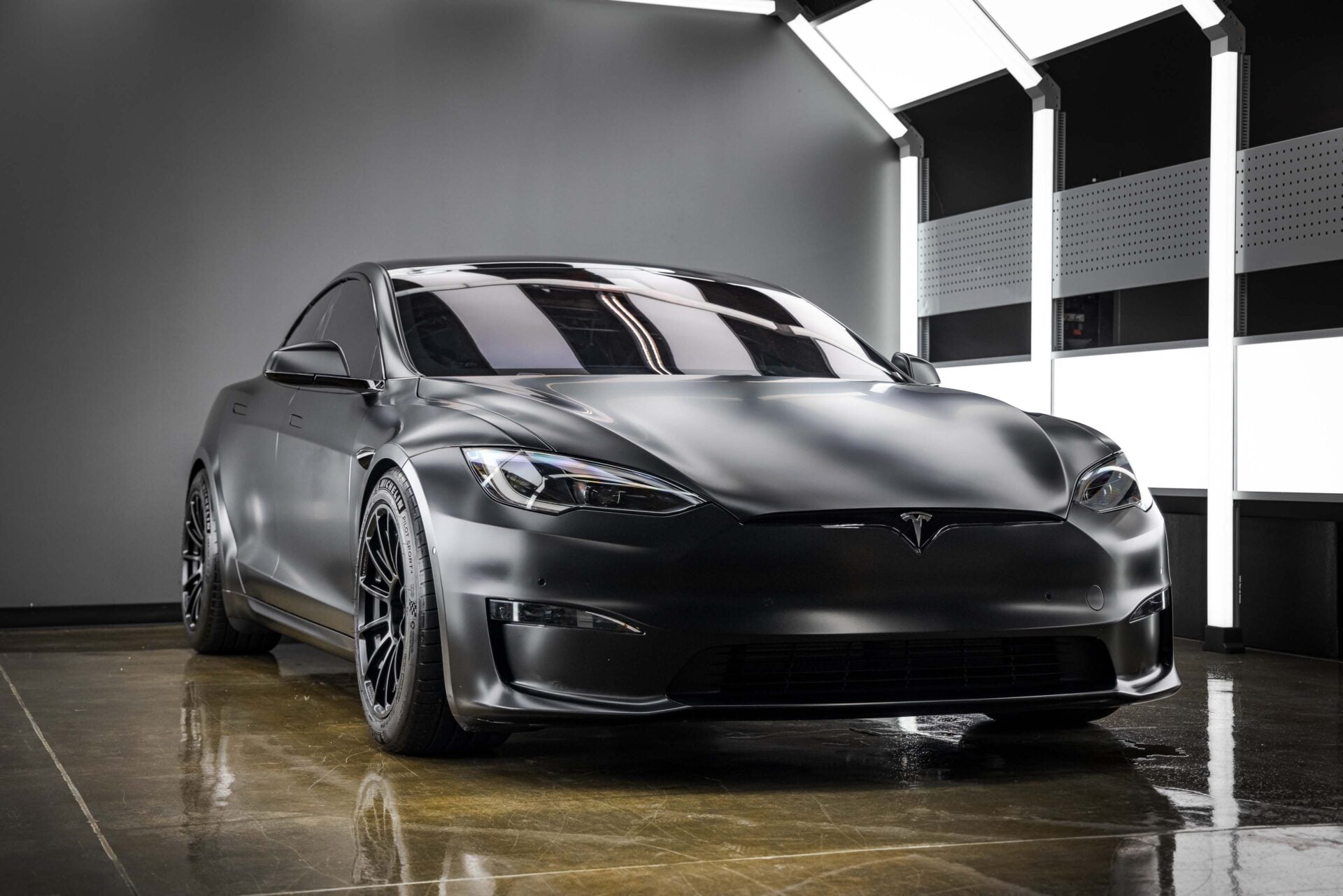 Satin Black Tesla Model S Plaid – UP-03 Pikes Peak Forged Race Wheels In Satin Black