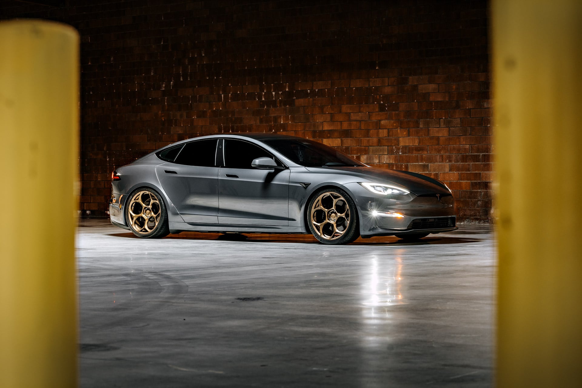 Tesla Model S with UP-05 Forged Wheels in Satin Bronze